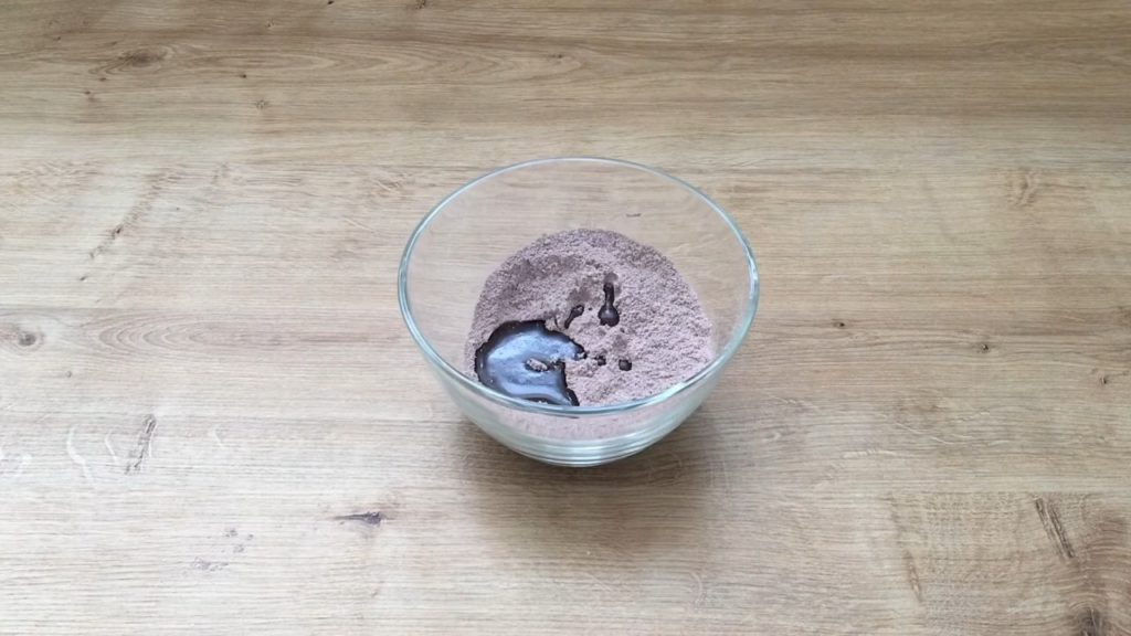 Постный шоколадный кекс в чашке шаг 3