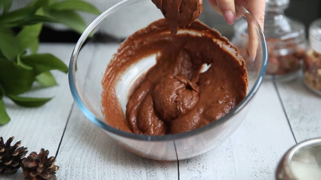 Шоколадный кекс в кружке без масла шаг 3